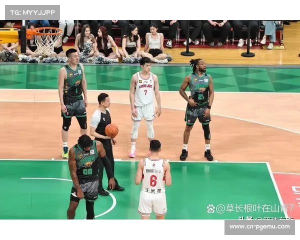 球员情绪管理成关键比赛中挑战，过激反应易招致重罚影响球队竞争力